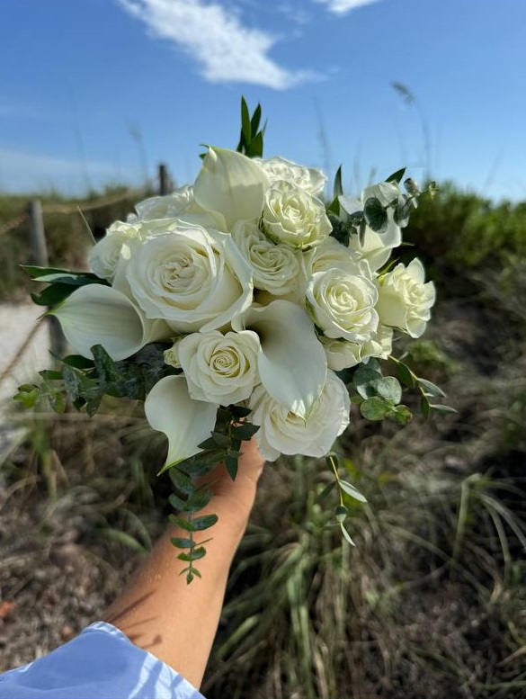 Ella — a Dream Beach Weddings bridal bouquet