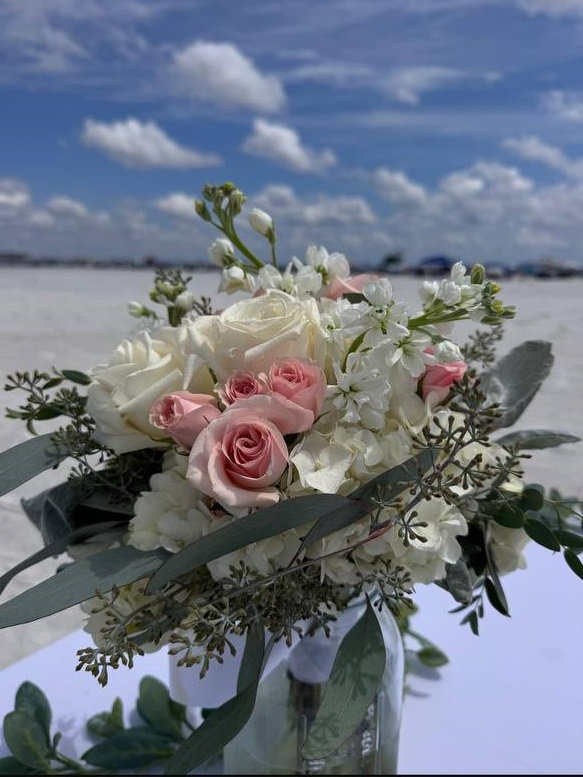 Isabella — a Dream Beach Weddings bridal bouquet