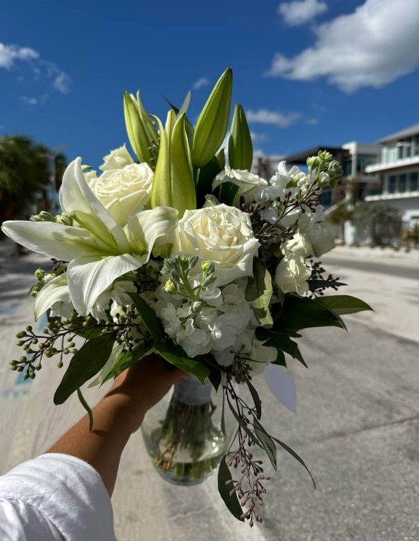 Mia — a Dream Beach Weddings bridal bouquet